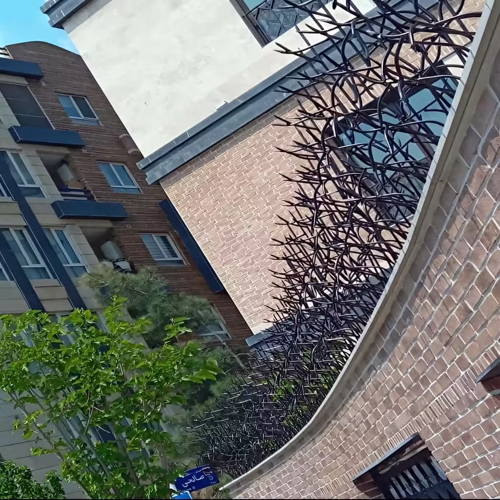 حفاظ دیواری فلزی در بندر عباس