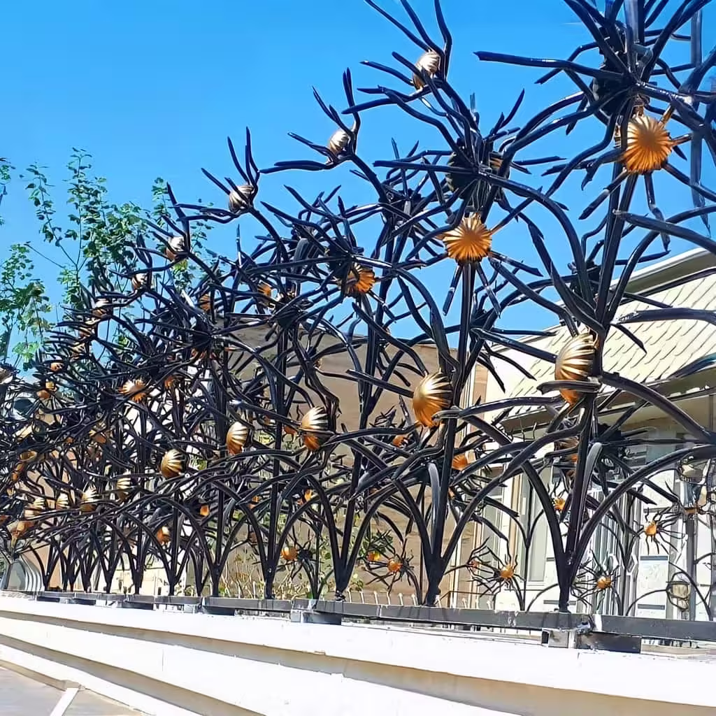 نصب حفاظ گل آفتابگردان در بندر عباس