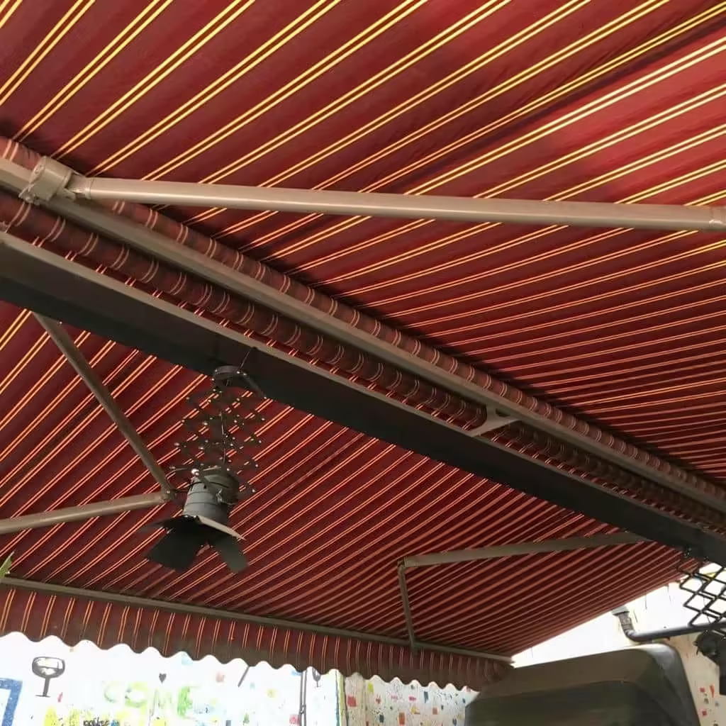 سایبان برقی اتوماتیک مغازه و پارکینگ 068 مزایای استفاده از سایبان برقی در هرمزگان