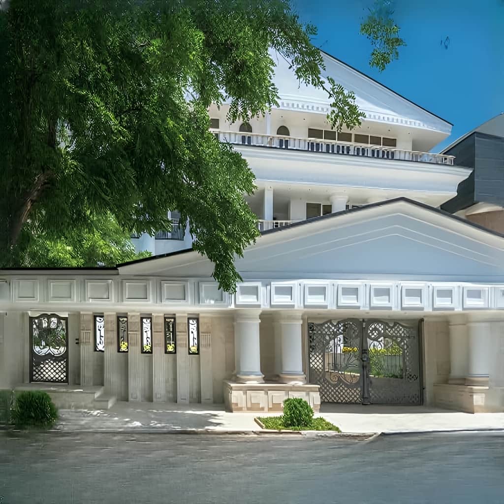 درب ارغوان فرفورژه در بندر عباس