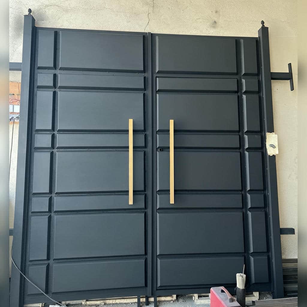 درب مدرن رادون مینیمال در بندر عباس