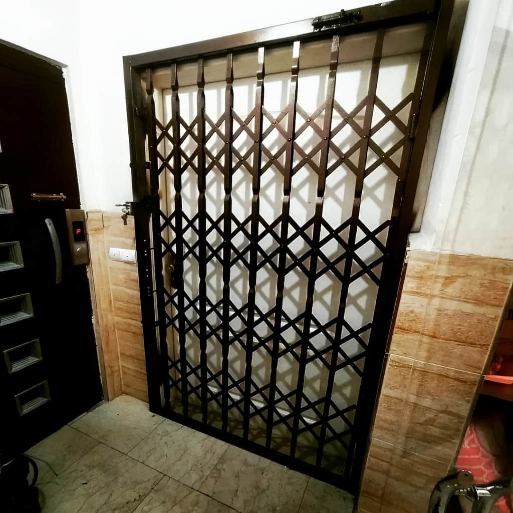 قیمت درب آکاردئونی چهار گل لوزی با قفل توکار در بندر عباس