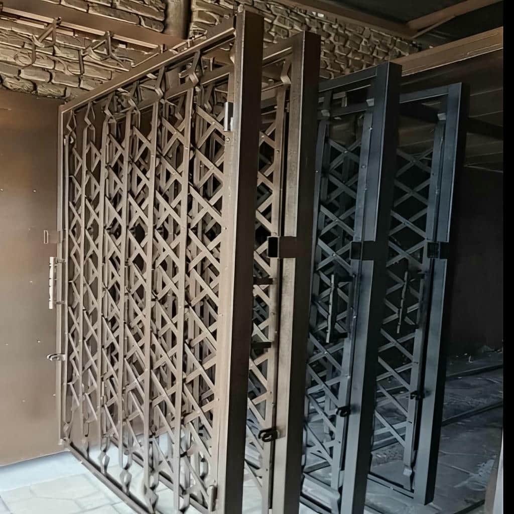 ساخت درب آکاردئونی ضد سرقت آپارتمان با پروفیل مقاوم در بندر عباس