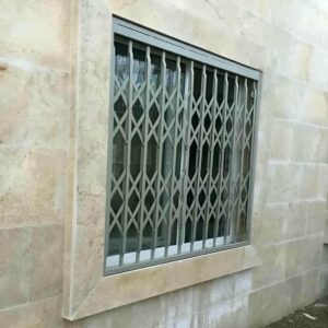 9 طرح درب آکاردئونی برای واحد اداری در بندر عباس
