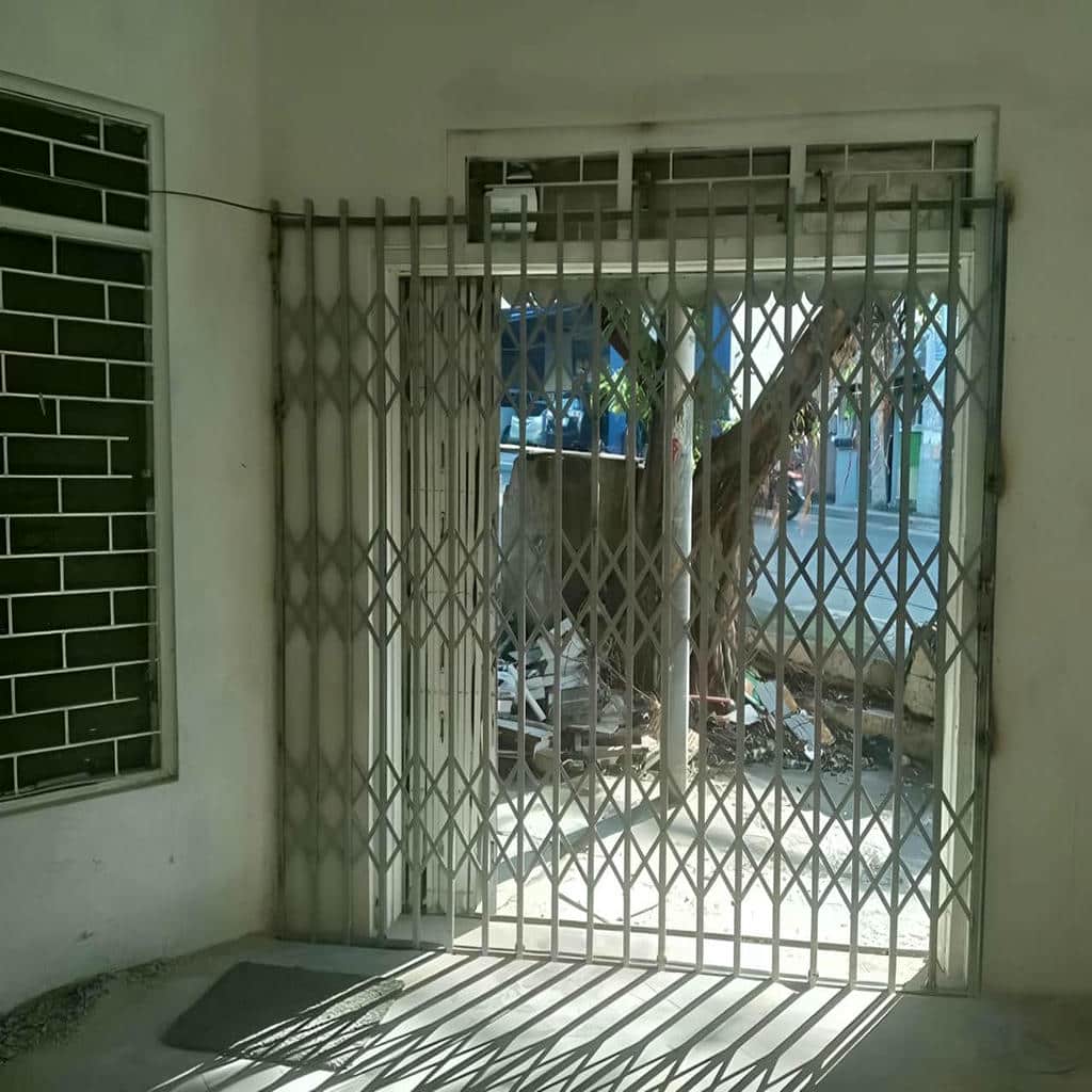 ساخت درب ریلی آکاردئونی کم جا با شبکه متراکم در بندر عباس ساخت درب ریلی آکاردئونی کم جا با شبکه متراکم در بندر عباس
