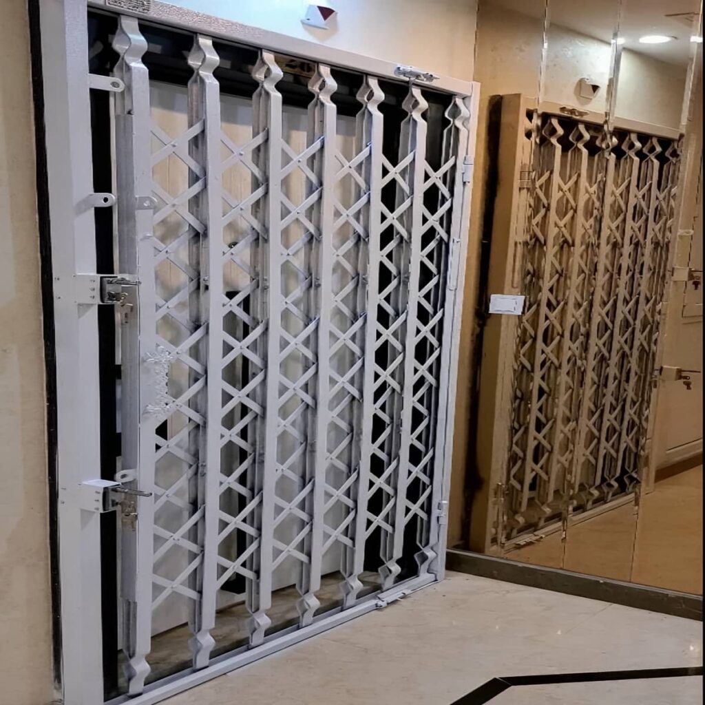 سفارش درب آکاردئونی واحد اداری با شبکه مناسب در بندر عباس