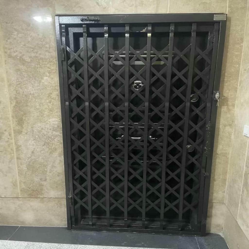 13 طرح درب آکاردئونی ضد سرقت آپارتمان در بندر عباس