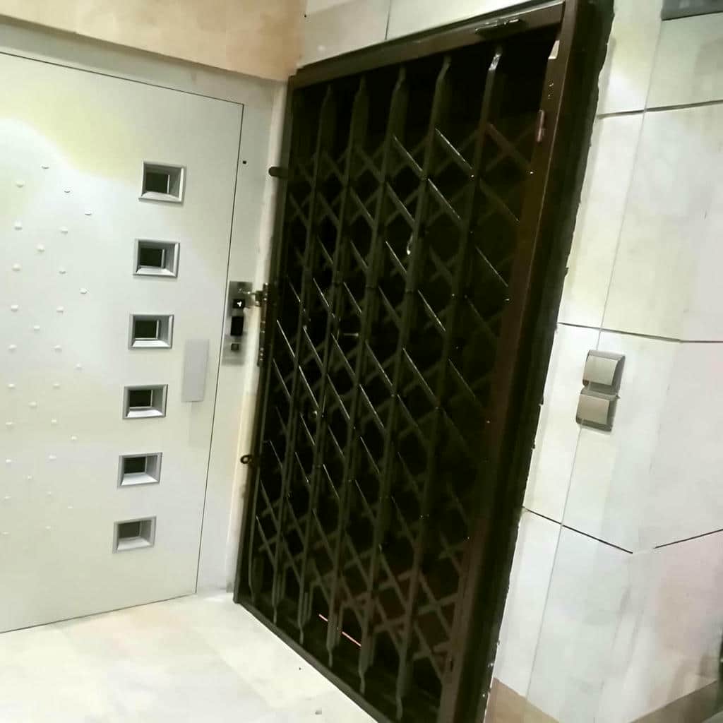 سفارش حفاظ آکاردئونی ضد سرقت برای ورودی آپارتمان در بندر عباس