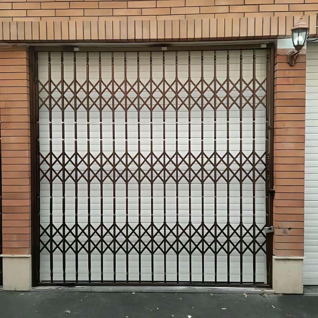 طرح درب آکاردئونی طلایی سلطنتی با تسمه منظم در بندر عباس طرح درب آکاردئونی طلایی سلطنتی با تسمه منظم در بندر عباس