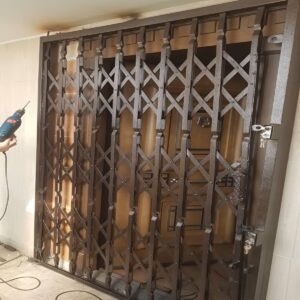 12 طرح درب آکاردئونی طلایی سلطنتی در بندر عباس