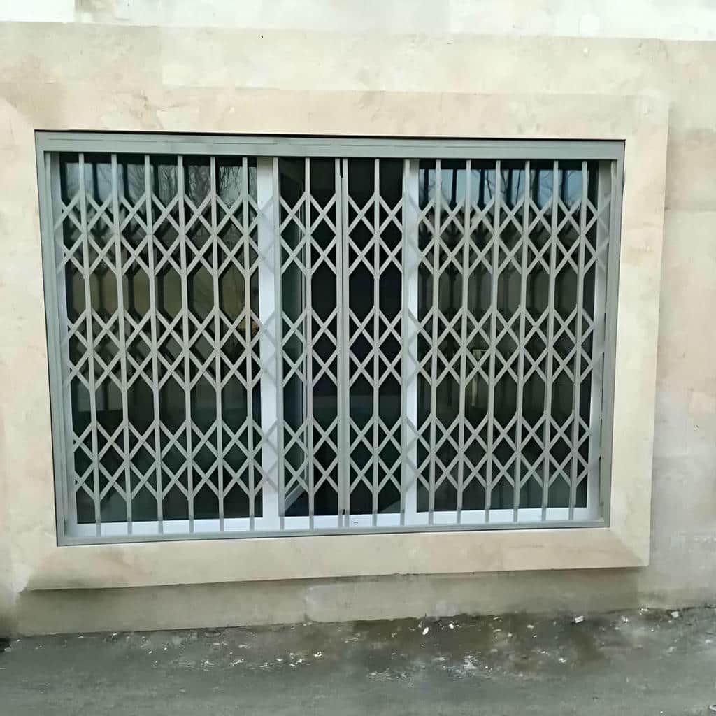 خرید حفاظ آکاردئونی دو جداره ورودی متناسب با ساختمان در بندر عباس خرید حفاظ آکاردئونی دو جداره ورودی متناسب با ساختمان در بندر عباس