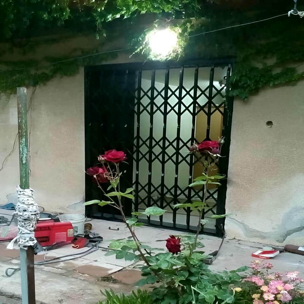 طرح حفاظ فلزی ورودی واحد با پروفیل هماهنگ در بندر عباس