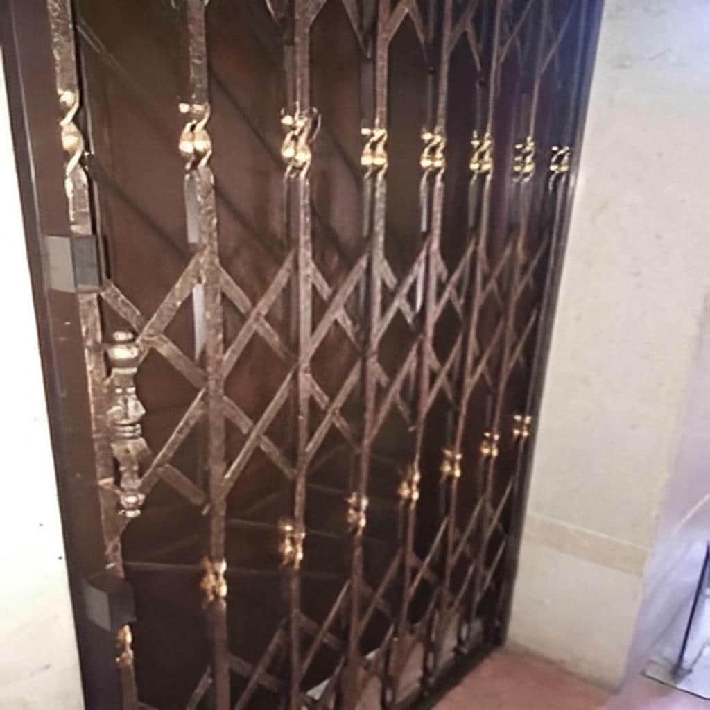 فروش حفاظ آکاردئونی درب واحد مسکونی با رنگ سفارشی در بندر عباس