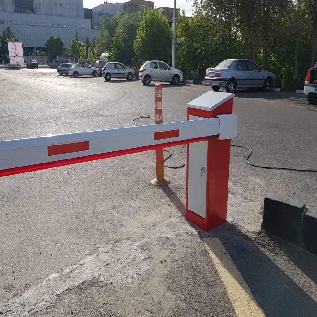 نصب راهبند پارکینگ بازویی ورودی مجتمع در بندر عباس