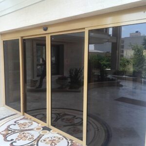 6 مدل درب اتوماتیک شیشه‌ای فریم دار آلومینیوم در بندر عباس