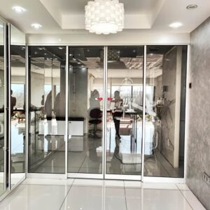 10 نمونه درب شیشه‌ای سکوریت اتوماتیک ورودی در بندر عباس