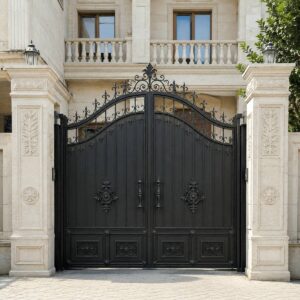 7 طرح درب حیاط مشکی طلایی در بندر عباس