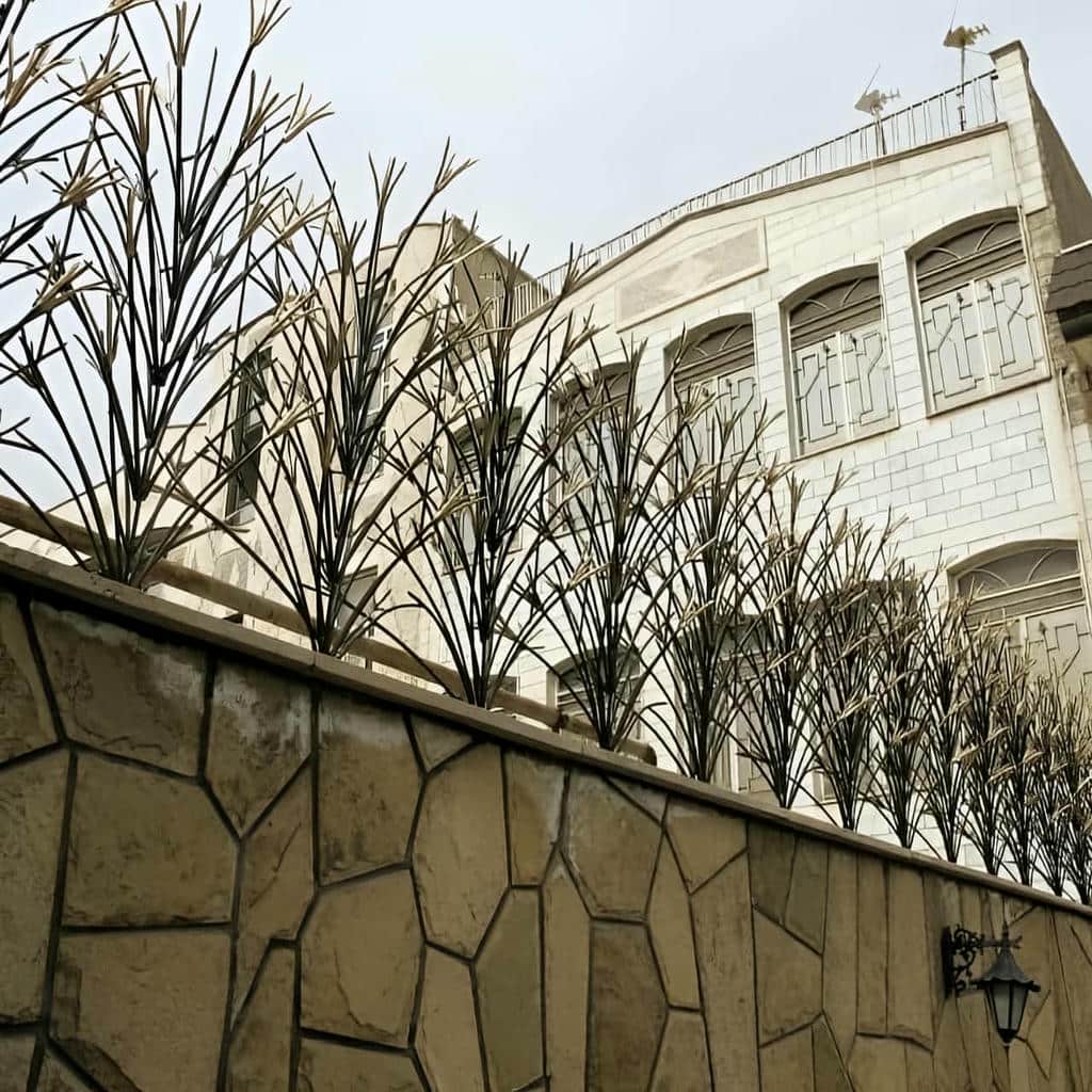 اجرای حفاظ لیلیوم برای دیوار ویلایی لوکس در بندر عباس