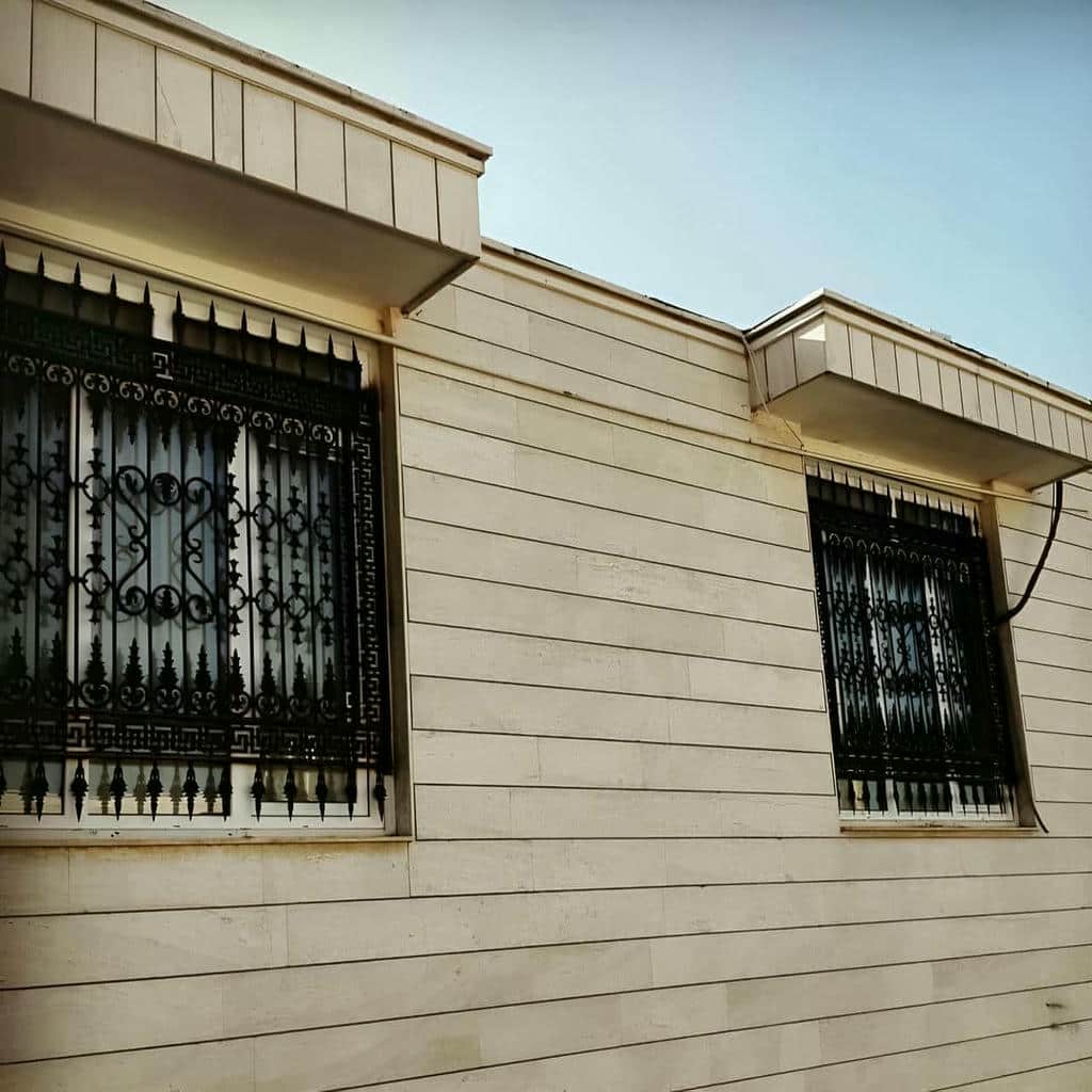 تولید حفاظ پنجره پروفیلی قوطی آهنی با خطوط منظم در بندر عباس