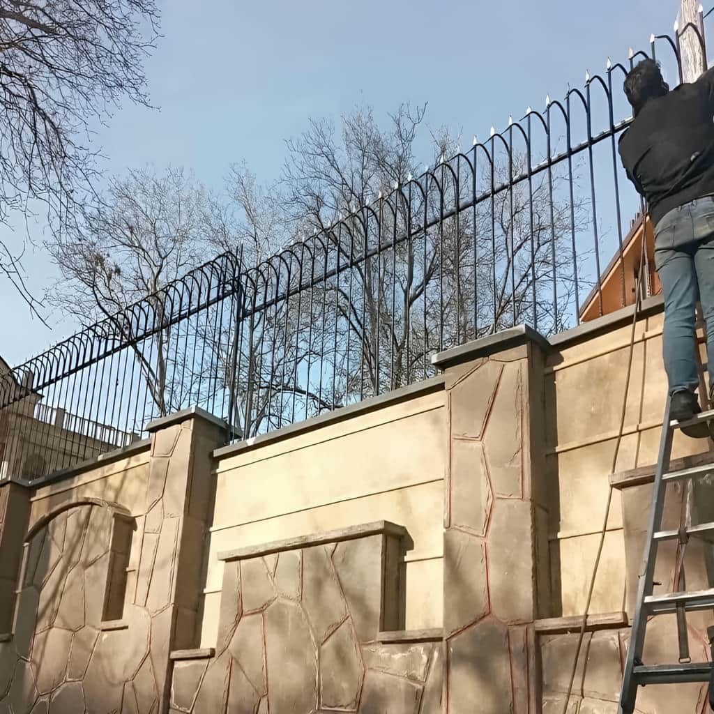 خرید حفاظ سرنیزه ای دیوار حیاط در بندر عباس با انتخاب نمونه مناسب خرید حفاظ سرنیزه ای دیوار حیاط در بندر عباس با انتخاب نمونه مناسب