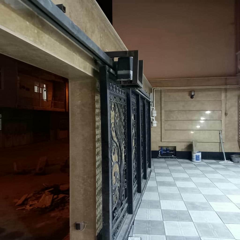 خرید درب ویلایی دو لنگه با جک متناسب با وزن در بندر عباس
