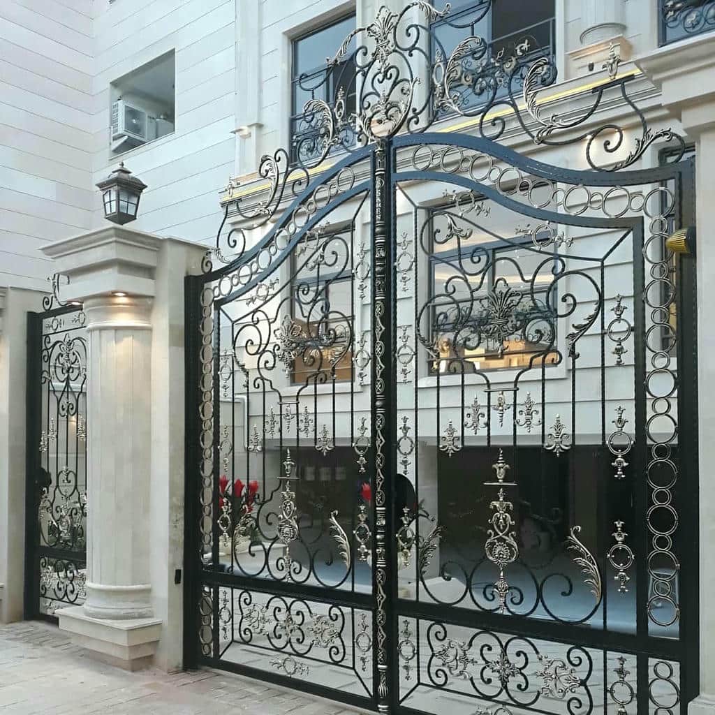 خدمات اجرای درب ویلایی پارکینگ دو لنگه در بندر عباس خدمات اجرای درب ویلایی پارکینگ دو لنگه در بندر عباس