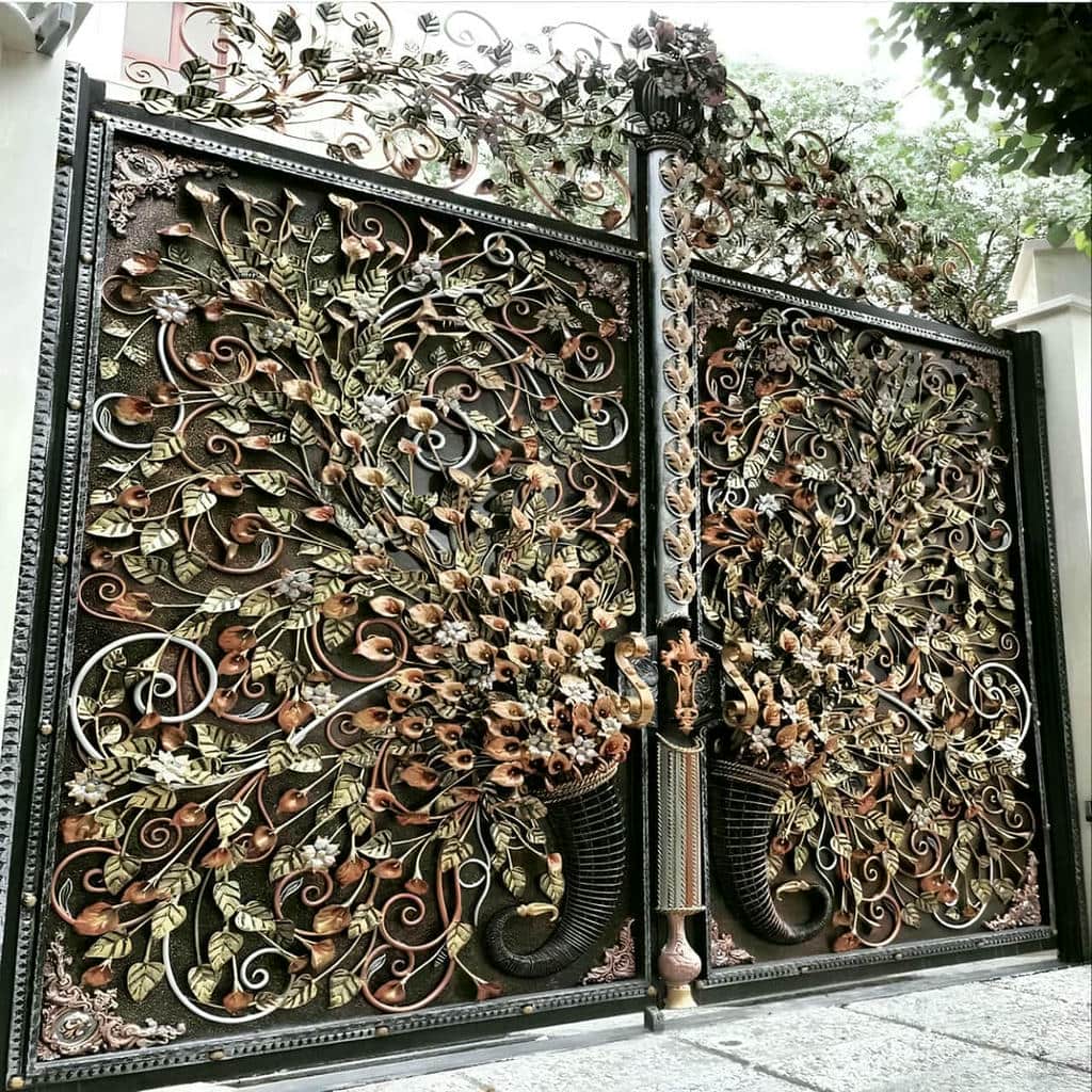خرید درب حیاط ورق پانچ مربعی در بندر عباس خرید درب حیاط ورق پانچ مربعی در بندر عباس