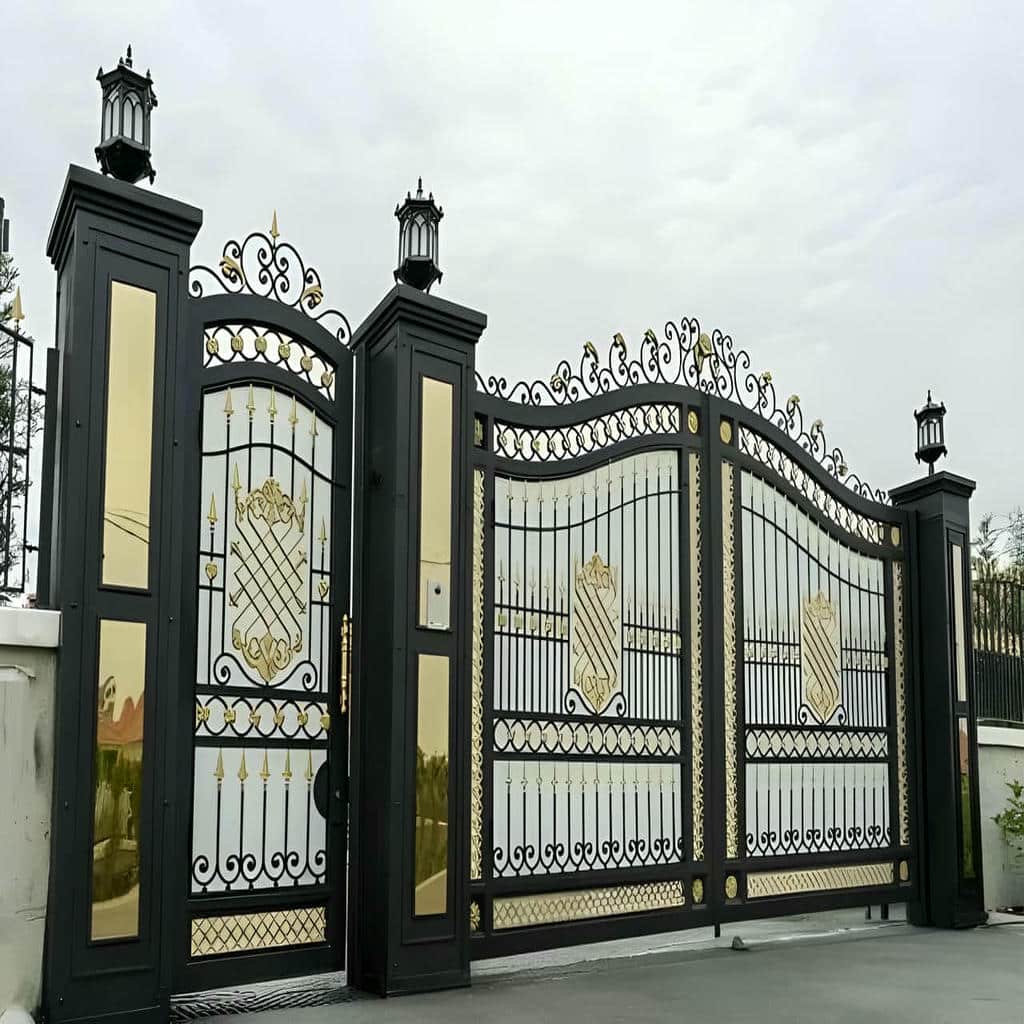 نصب درب حیاط طاق دار جناغی در بندر عباس