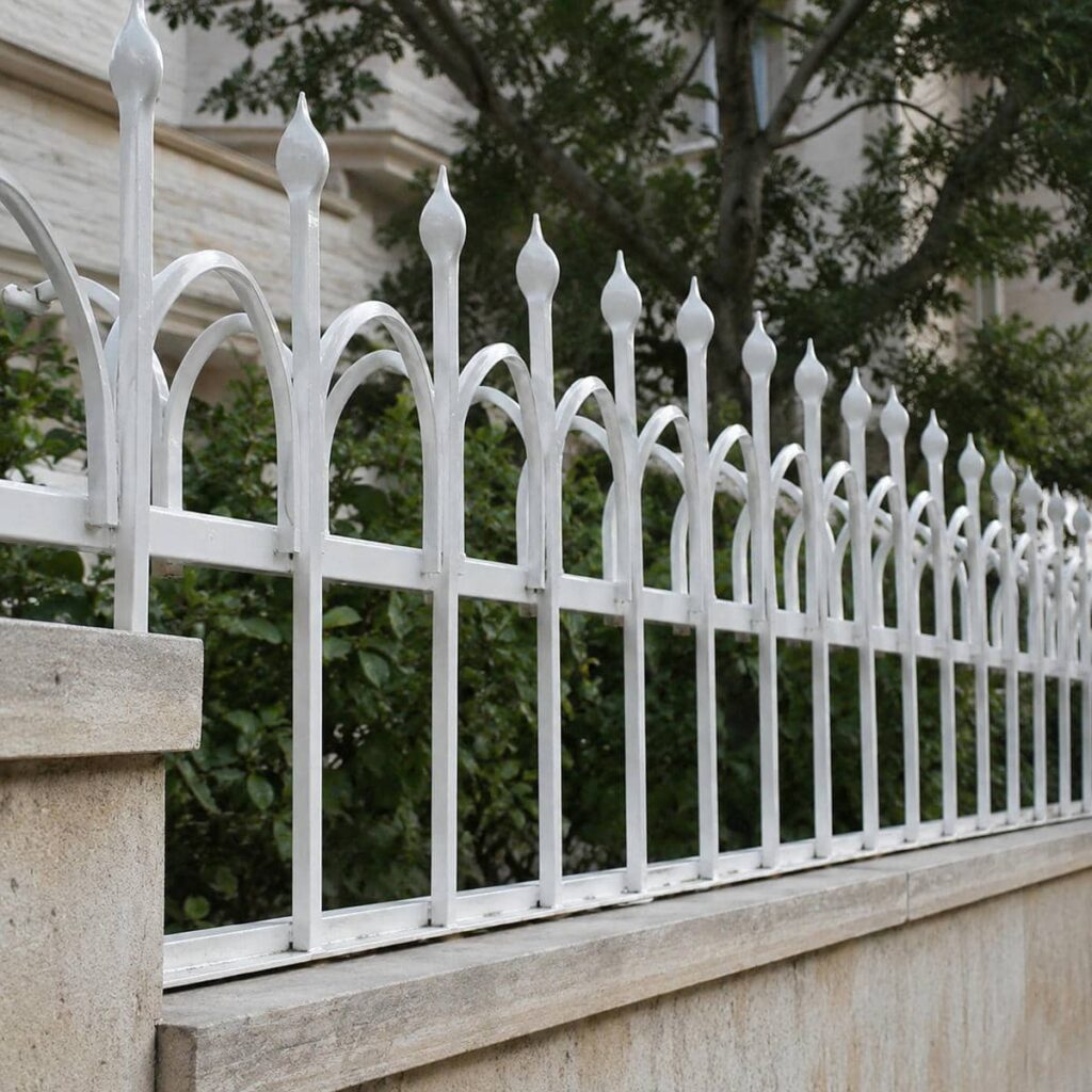 ساخت حفاظ دیوار سیم خاردار ترکیبی در بندر عباس با اجزای هماهنگ