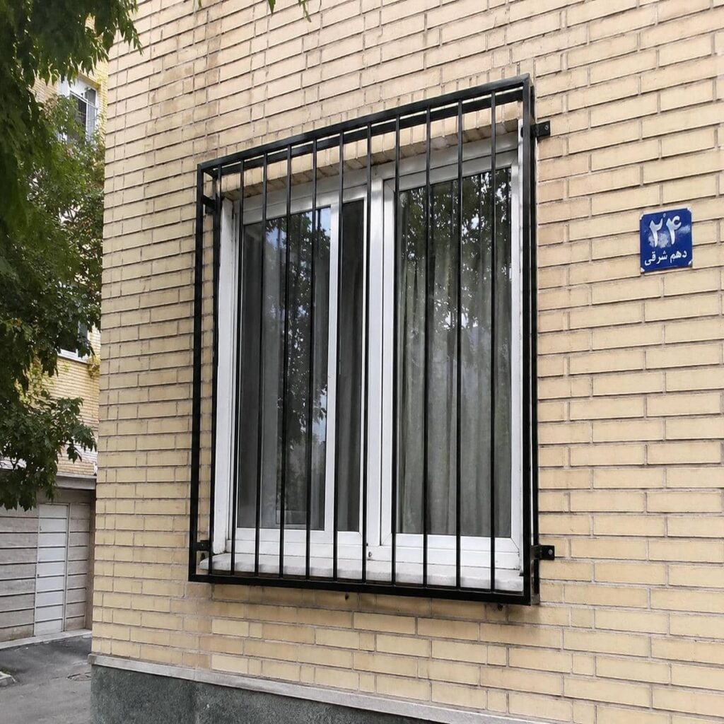 فروش نرده پنجره ساده پروفیلی با طرح شبکه‌ای در بندر عباس