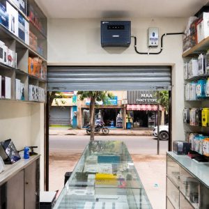 کرکره پنجره سفید در بندر عباس با کنترل ریموت