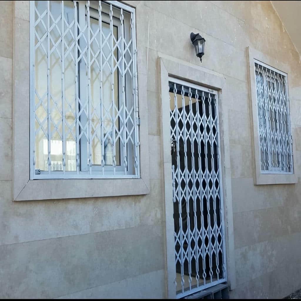 محافظ درب ورودی آپارتمان بندر عباس