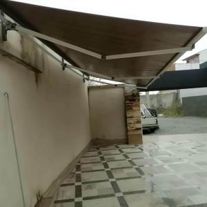 سایبان حیاط بندر عباس با پوشش مقاوم ورودی