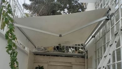 سایبان بازویی بندر عباس با پوشش پارچه ای روشن