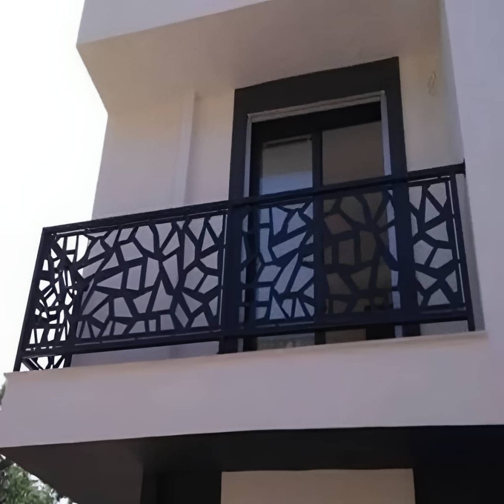 نرده پله مدرن فلزی بندر عباس طراحی مینیمال