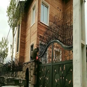 حفاظ ضد سرقت دیوار بندر عباس با فرم فلزی مقاوم