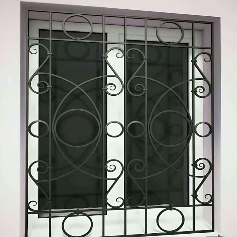 حفاظ پنجره طبقه همکف بندر عباس با طرح آهنی