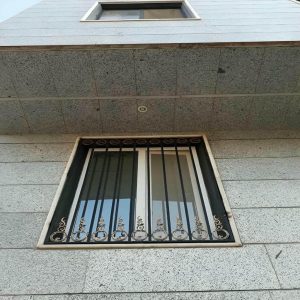 حفاظ پنجره ضد سرقت بندر عباس با طرح آهنی مقاوم