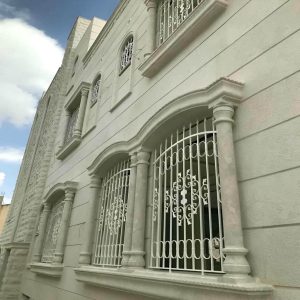 حفاظ پنجره گلنرده آهنی در بندر عباس با طرح کلاسیک