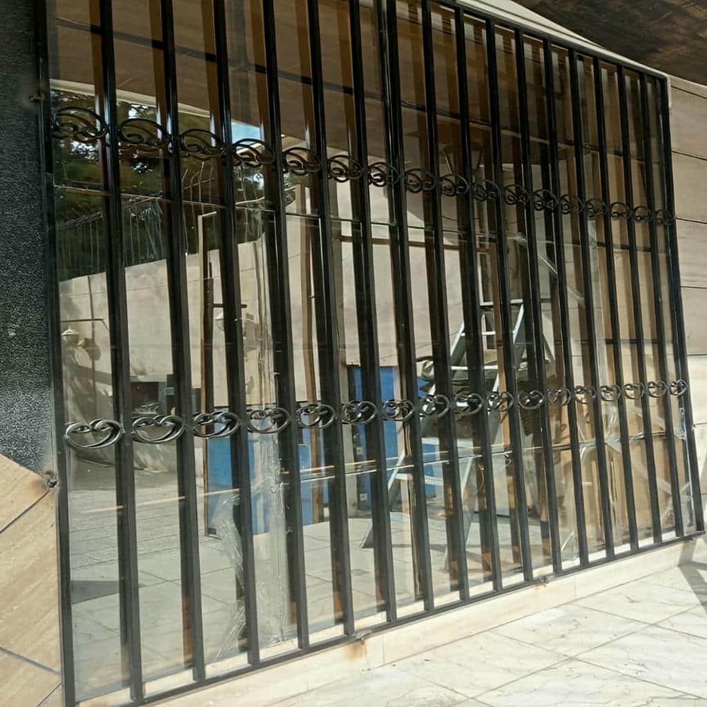 حفاظ پنجره آهنی ویلایی