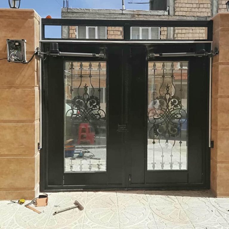 جک ریلی بندر عباس با موتور پارکینگ مشکی جک ریلی بندر عباس با موتور پارکینگ مشکی
