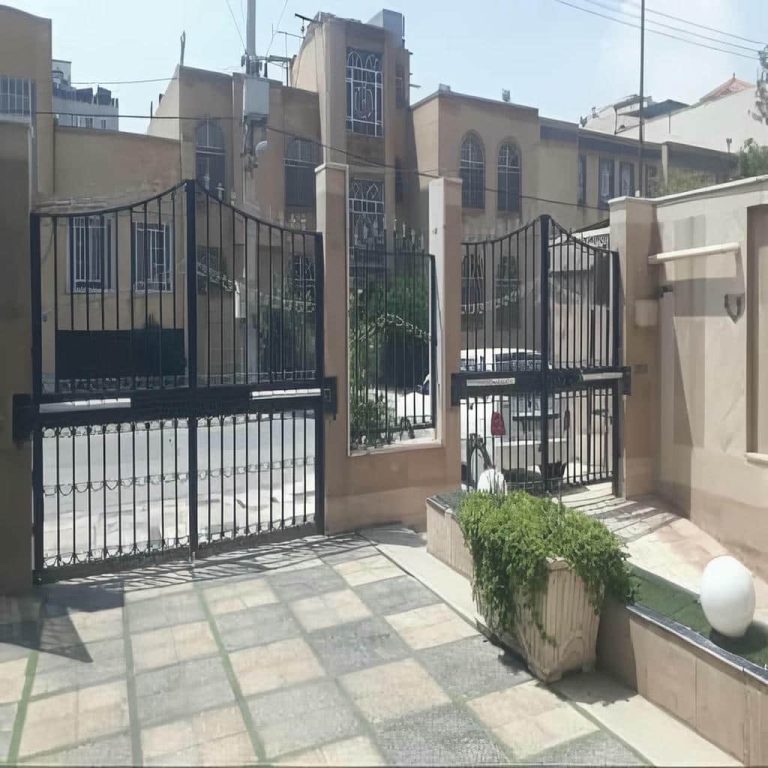 جک الکترومکانیک بندر عباس با بدنه مقاوم و موتور قدرتمند