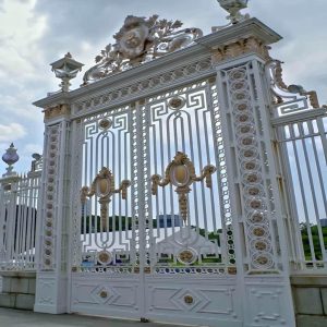 درب فلزی ستون دار بندر عباس با بدنه مقاوم