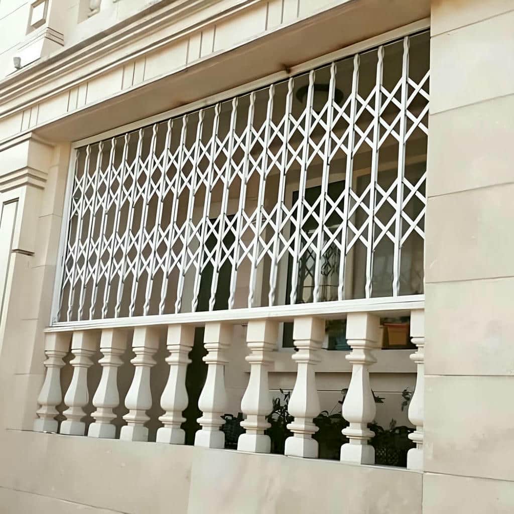 نرده پنجره فرفورژه بندر عباس با طرح کلاسیک
